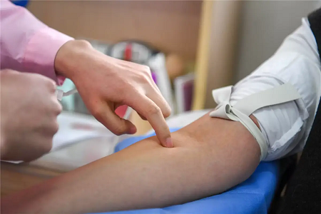 Babio führt ein schnelles Typhoid-IgG/IgM-Testkit für eine zuverlässige Point-of-Care-Diagnostik ein